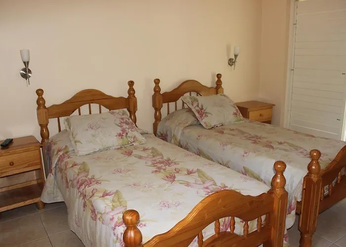 Guest house Loyola 3*